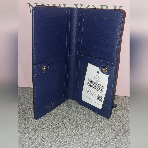 Kate Spade Staci Large Slim Bifold Wallet in Sailing Stripe ⛵️ White and Navy - Picture 3 of 4